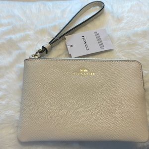 New Coach Corner Zip Wristlet